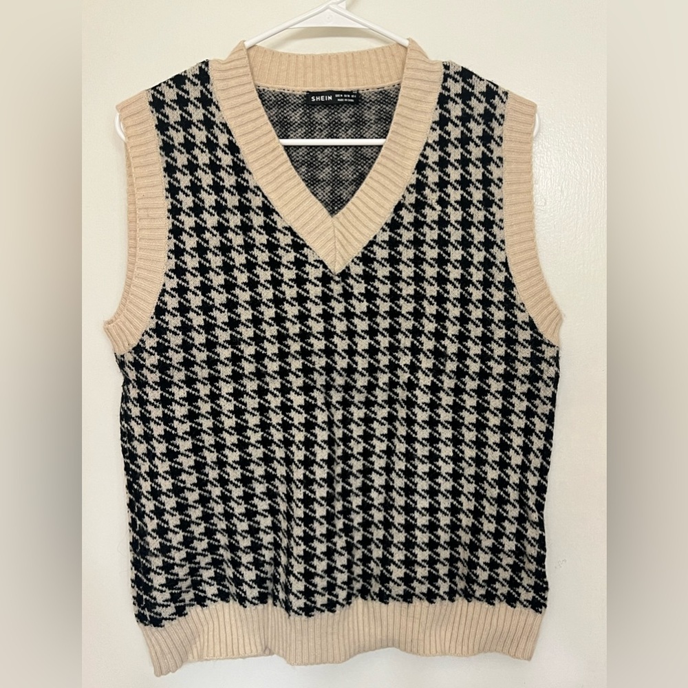 Black and cream houndstooth sweater vest